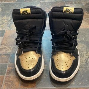 Air Jordan 1 ‘Gold Toe’